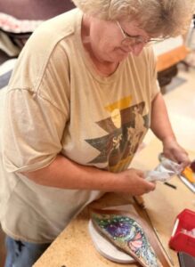 5 Star artisan handcrafting saddle pads in Hatfield Arkansas